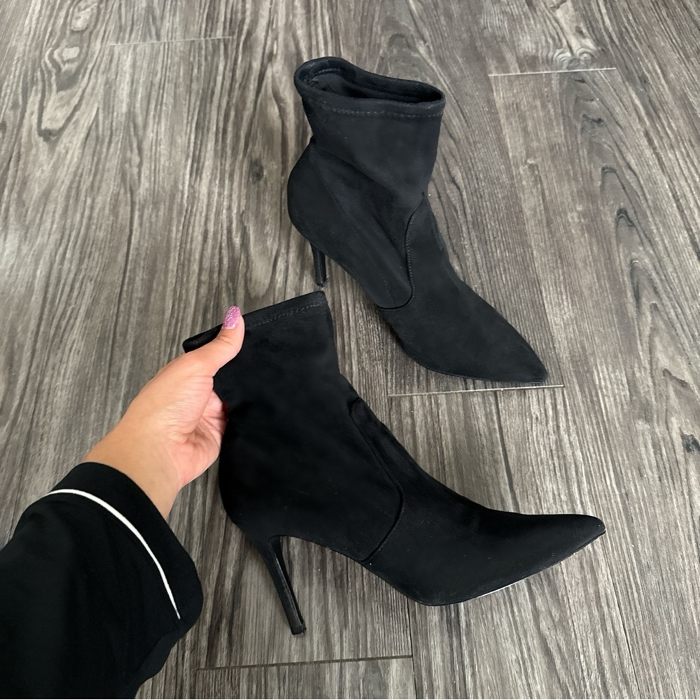 Steve Madden size 9 booties